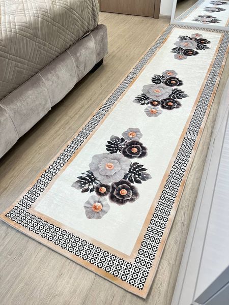 1044 фото